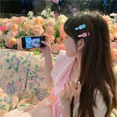陪她一会儿
